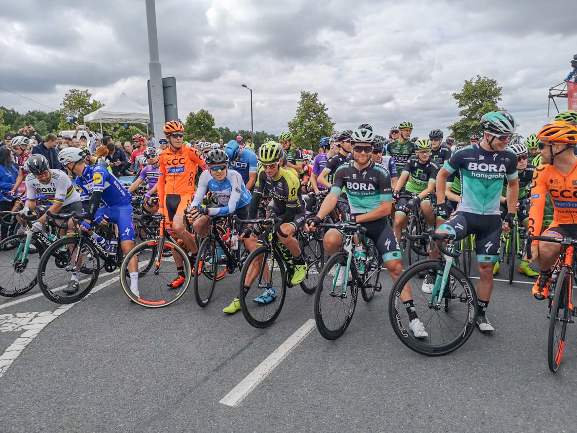 aoa体育课程-斯洛伐克自行车选手喜获铜牌的简单介绍