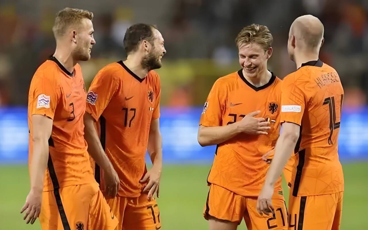 荷兰队在欧国联比赛中受挫 荷兰队在欧国联比赛中受挫