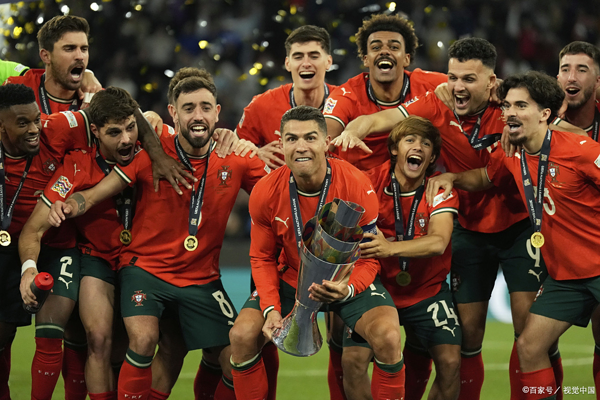 aoa体育馆-荷兰足球队在国际比赛中赢得成功