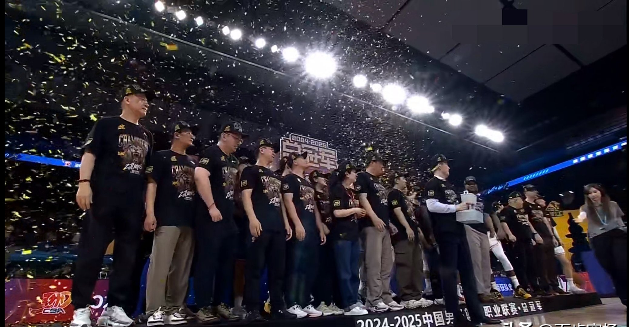 强队对阵弱队,赛场悬念迭起 强队对阵弱队,赛场悬念迭起