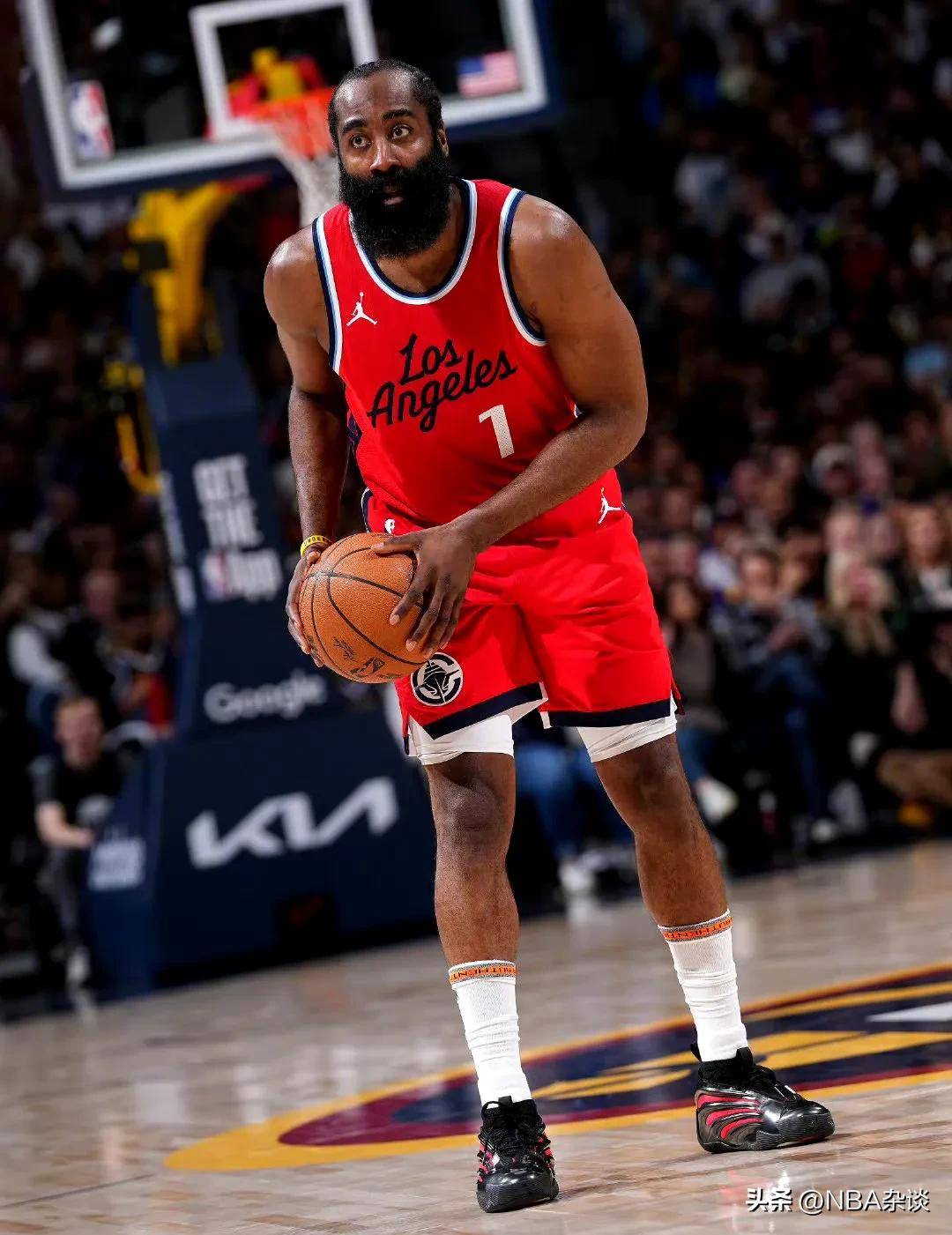 aoa体育视频-快船取得对掘金的胜利将系列赛扳平的简单介绍