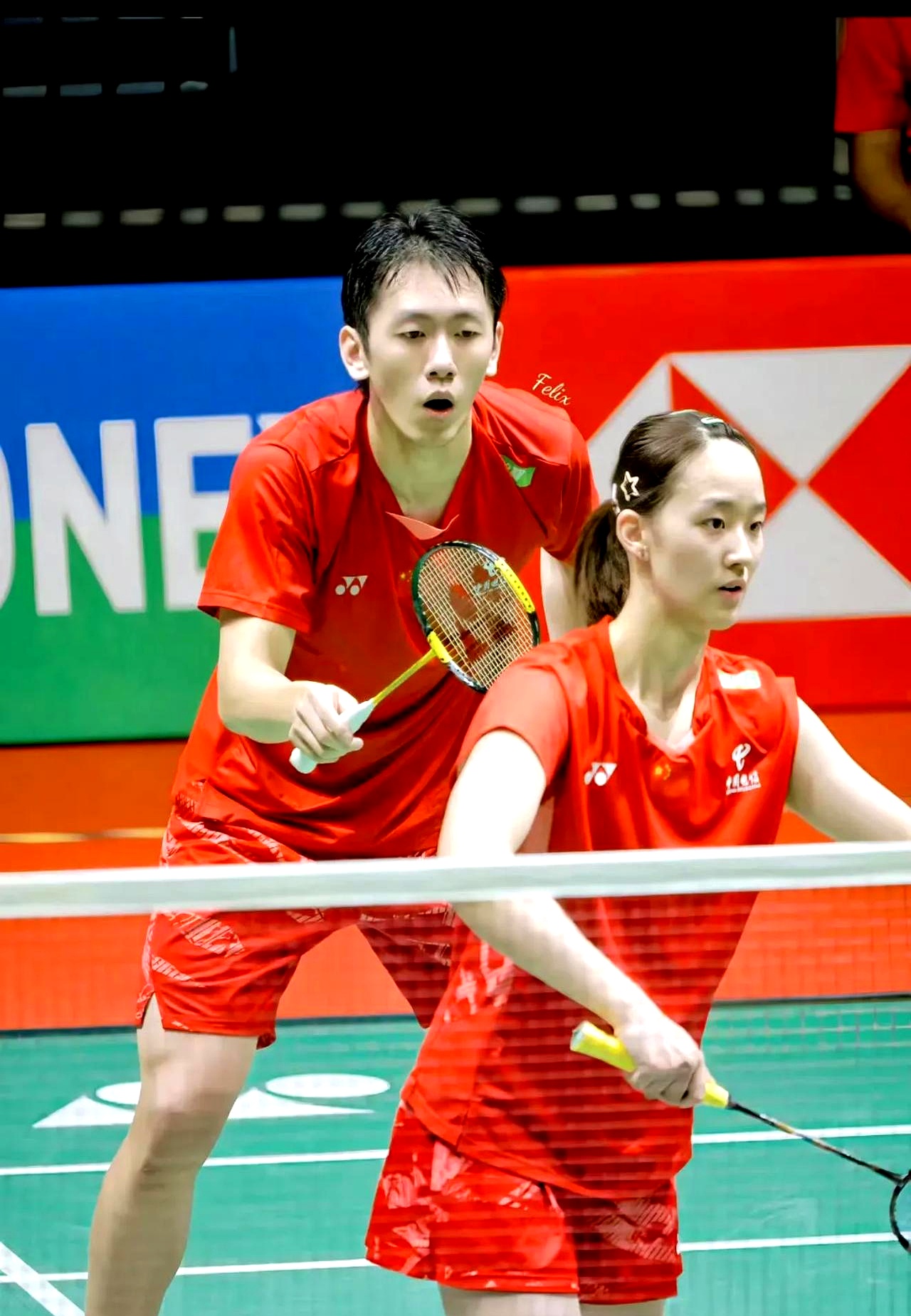 两支球队在激烈的对决中打成平局 两支球队在激烈的对决中打成平局