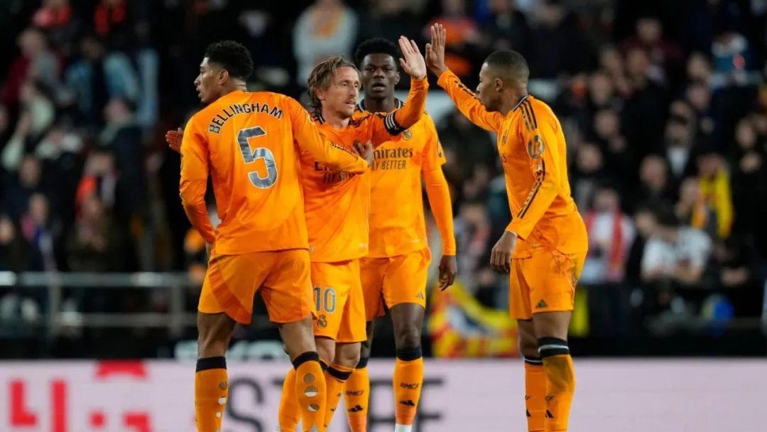 包含瓦伦西亚客场取胜,结束两连败糟糕战绩的词条 包含瓦伦西亚客场取胜,结束两连败糟糕战绩的词条