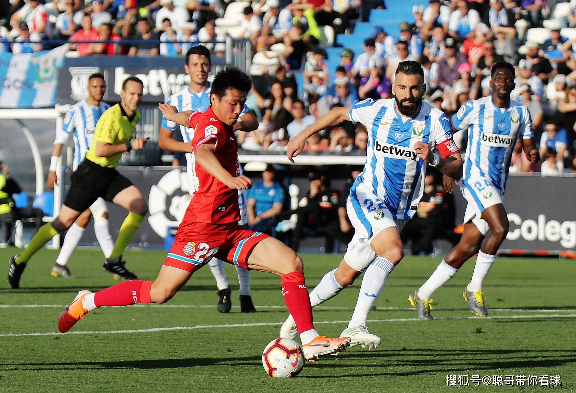 西班牙人客场战胜巴伦西亚，稳固领先的简单介绍